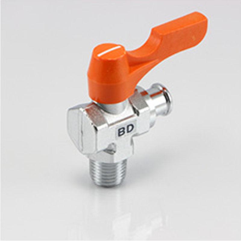 ACEBALL 彎角型（黃銅製） BD 柱塞型